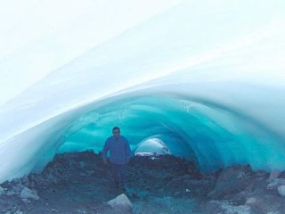 PASTORURI CUEVA DE HIELO