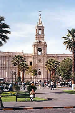 PLAZA DE ARMAS 01