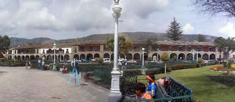 PLAZA DE ARMAS DE AYACUCHO LADO OESTE