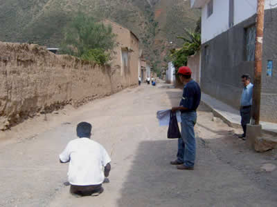 INSTALACION DE SERVICIO BASICO EN HUACAR: OBRAS DE DESAGUE 05