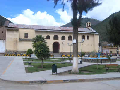 PLAZA PRINCIPAL DE HUACAR 02