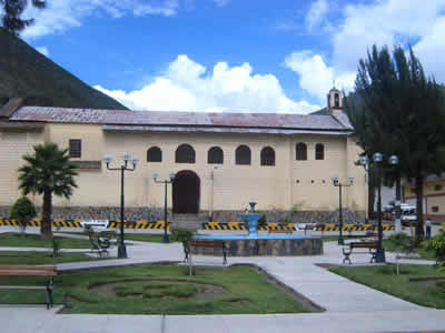 PLAZA PRINCIPAL DE HUACAR 03