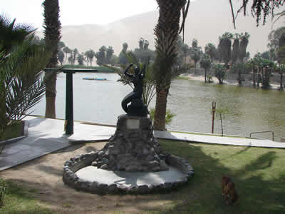 LA LAGUNA HUACACHINA 01