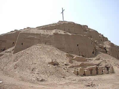 HUACA LA CENTINELA TEMPLO PRINCIPAL CHINCHA 04