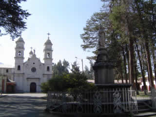 CONVENTO SANTA ROSA DE OCOPA 02