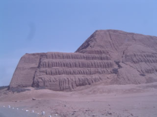 Huaca del sol y Huaca de la Luna 01