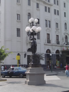 MONUMENTO A DON JOSE DE SAN MARTIN