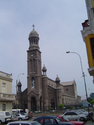 BASILICA SANTUARIO DE MARIA AUXILIADORA 01