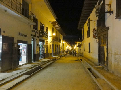 CHACHAPOYAS DE NOCHE 05