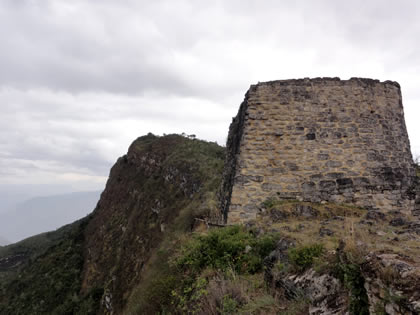 COMPLEJO ARQUEOLOGICO MONUMENTAL KUELAP - EL TORREON NORTE 04