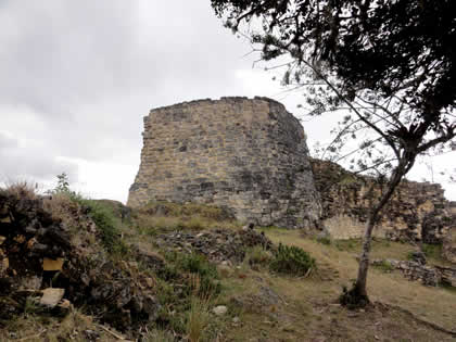 COMPLEJO ARQUEOLOGICO MONUMENTAL KUELAP - EL TORREON NORTE 06