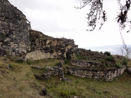 COMPLEJO ARQUEOLOGICO MONUMENTAL KUELAP - EL TORREON NORTE 08