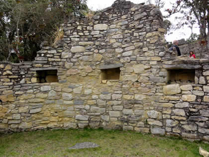 COMPLEJO ARQUEOLOGICO MONUMENTAL KUELAP - ESTRUCTURAS E2 Y E3 13