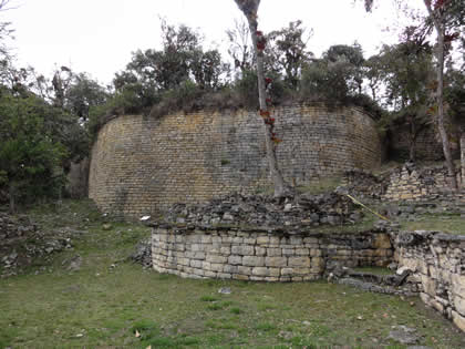 COMPLEJO ARQUEOLOGICO MONUMENTAL KUELAP - GRAN MURALLA EXTERNA PUEBLO ALTO 13