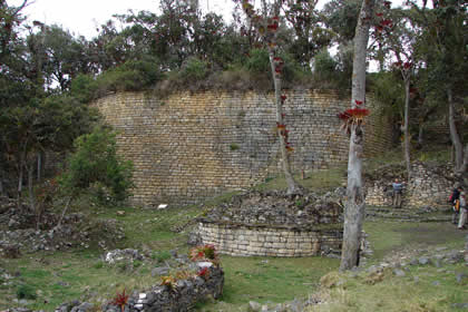 COMPLEJO ARQUEOLOGICO MONUMENTAL KUELAP - GRAN MURALLA EXTERNA PUEBLO ALTO 14