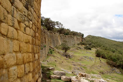 COMPLEJO ARQUEOLOGICO MONUMENTAL KUELAP - SECTOR CENTRO Y NORTE 01