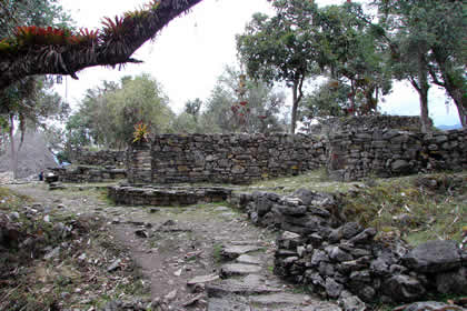 COMPLEJO ARQUEOLOGICO MONUMENTAL KUELAP - SECTOR PUEBLO BAJO 01