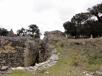 COMPLEJO ARQUEOLOGICO MONUMENTAL KUELAP - ACCESO 01 14