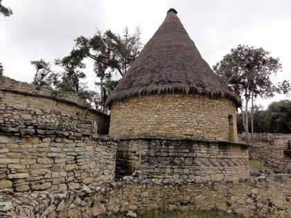 COMPLEJO ARQUEOLOGICO MONUMENTAL KUELAP - CASA RECONSTRUIDA 08