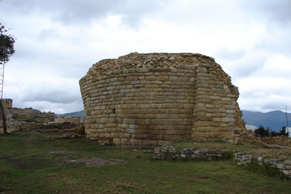 COMPLEJO ARQUEOLOGICO MONUMENTAL KUELAP - EL TINTERO 01