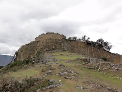 COMPLEJO ARQUEOLOGICO MONUMENTAL KUELAP - ESTACIONAMIENTO 16