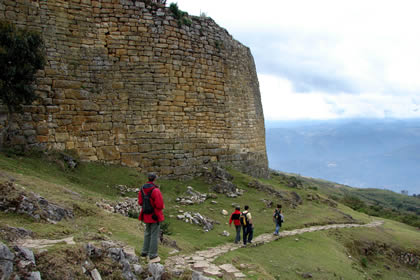 COMPLEJO ARQUEOLOGICO MONUMENTAL KUELAP - SECTOR SUR 02