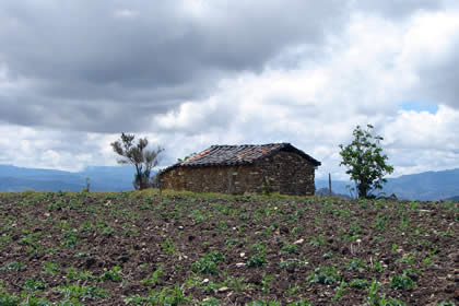 CAMINATA A LOS SARCOFAGOS DE KARAJIA 03