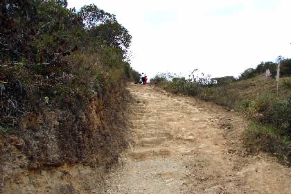 CAMINATA REGRESO DE LOS SARCOFAGOS DE KARAJIA 13