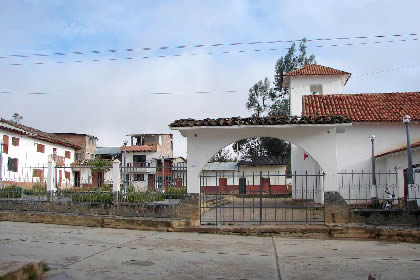 PLAZUELA - IGLESIA - MUSEO ETNICO RELIGIOSO E HISTORICO DE SANTA ANA 01