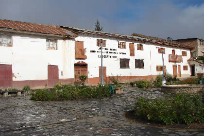 PLAZUELA - IGLESIA - MUSEO ETNICO RELIGIOSO E HISTORICO DE SANTA ANA 03