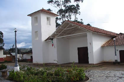 PLAZUELA - IGLESIA - MUSEO ETNICO RELIGIOSO E HISTORICO DE SANTA ANA 04