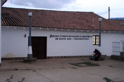 PLAZUELA - IGLESIA - MUSEO ETNICO RELIGIOSO E HISTORICO DE SANTA ANA 08