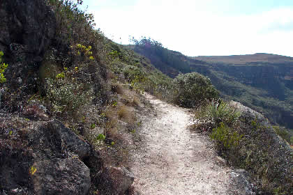 CAMINATA HACIA PUEBLO DE MUERTOS 03