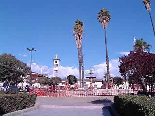 CARHUAZ PLAZA DE ARMAS