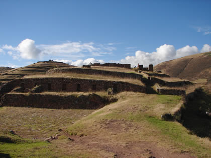 COMPLEJO ARQUEOLOGICO O CENTRO CEREMONIAL SONDOR 01