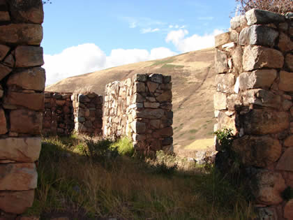 COMPLEJO ARQUEOLOGICO O CENTRO CEREMONIAL SONDOR 04