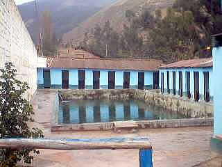 BAÑOS TERMALES HUALALACHI 02