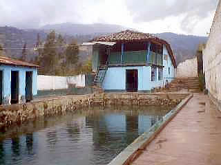 BAÑOS TERMALES HUALALACHI 03