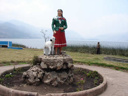 LA LEYENDA DE LA LAGUNA DE PACUCHA 02