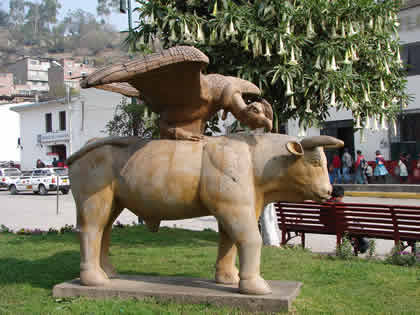 PLAZA DE ARMAS DE ANDAHUAYLAS 02