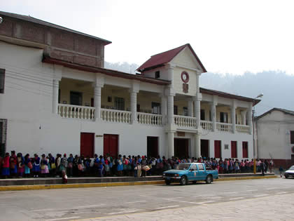 PLAZA DE ARMAS DE ANDAHUAYLAS 04