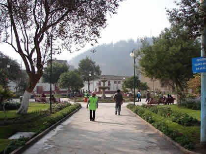 PLAZA DE ARMAS DE ANDAHUAYLAS 07