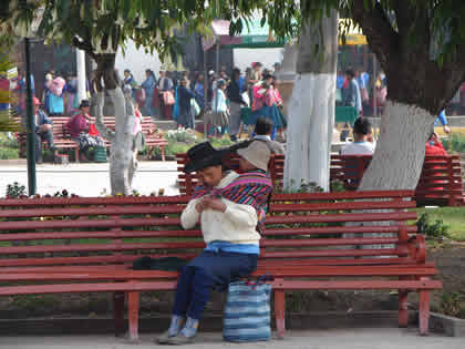 PLAZA DE ARMAS DE ANDAHUAYLAS 08