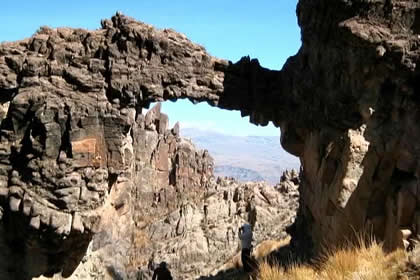 ARCO DE PIEDRA DE JAISAMPO 04