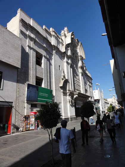 CALLE MERCADERES 02