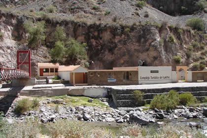 FUENTE DE AGUAS TERMALES DE LUICHO 01