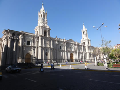 IGLESIA CATEDRAL DE AREQUIPA 01