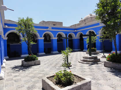 CLAUSTRO DE LOS NARANJOS 01