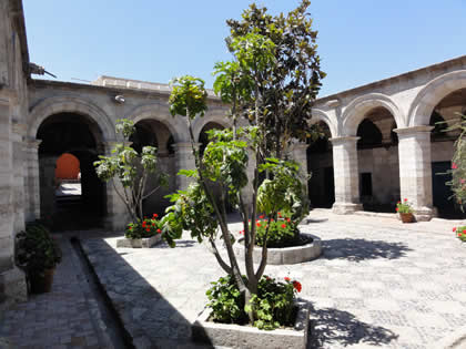 CLAUSTRO DE LAS NOVICIAS 09