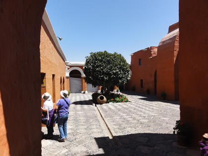 LOCUTORIO Y PATIO DEL SILENCIO 07